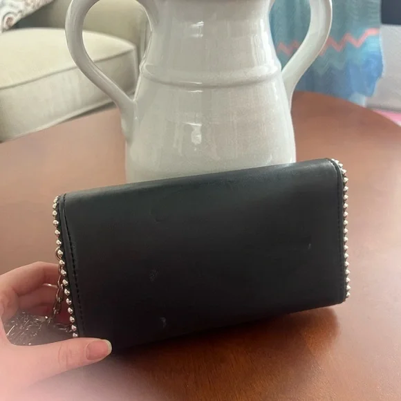 Black Chain Clutch - Picture 2 of 4